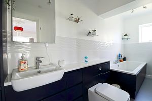 En-Suite - click for photo gallery